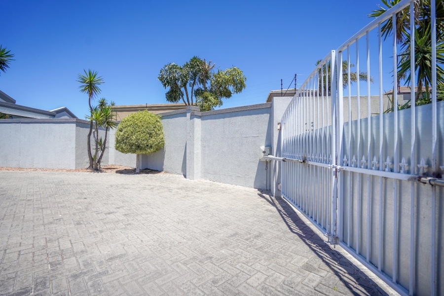 4 Bedroom Property for Sale in Parklands Western Cape